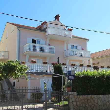 Apartments Ravlic مالينسكا المظهر الخارجي الصورة